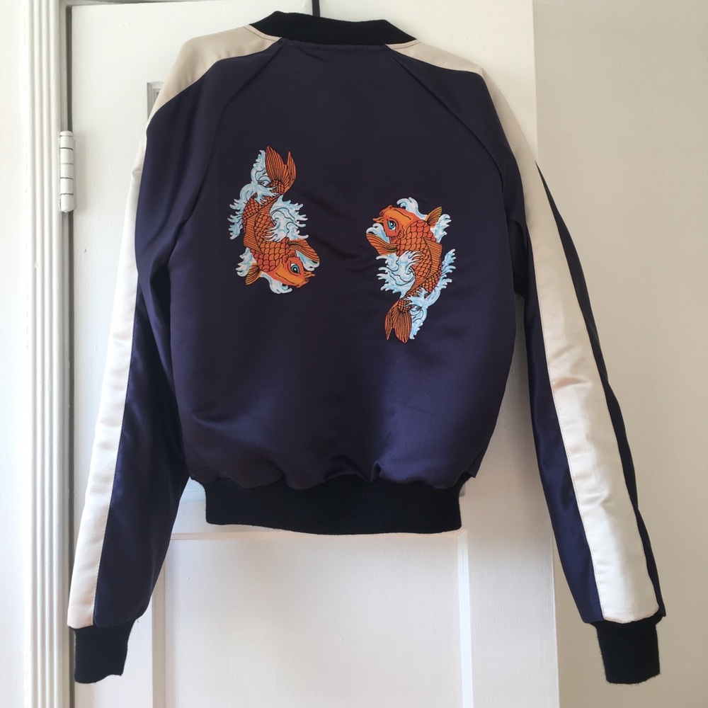 UO satin bomber / limited edition